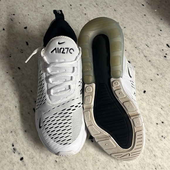 Nike AirMax 270 Size 8 - Picture 3 of 12